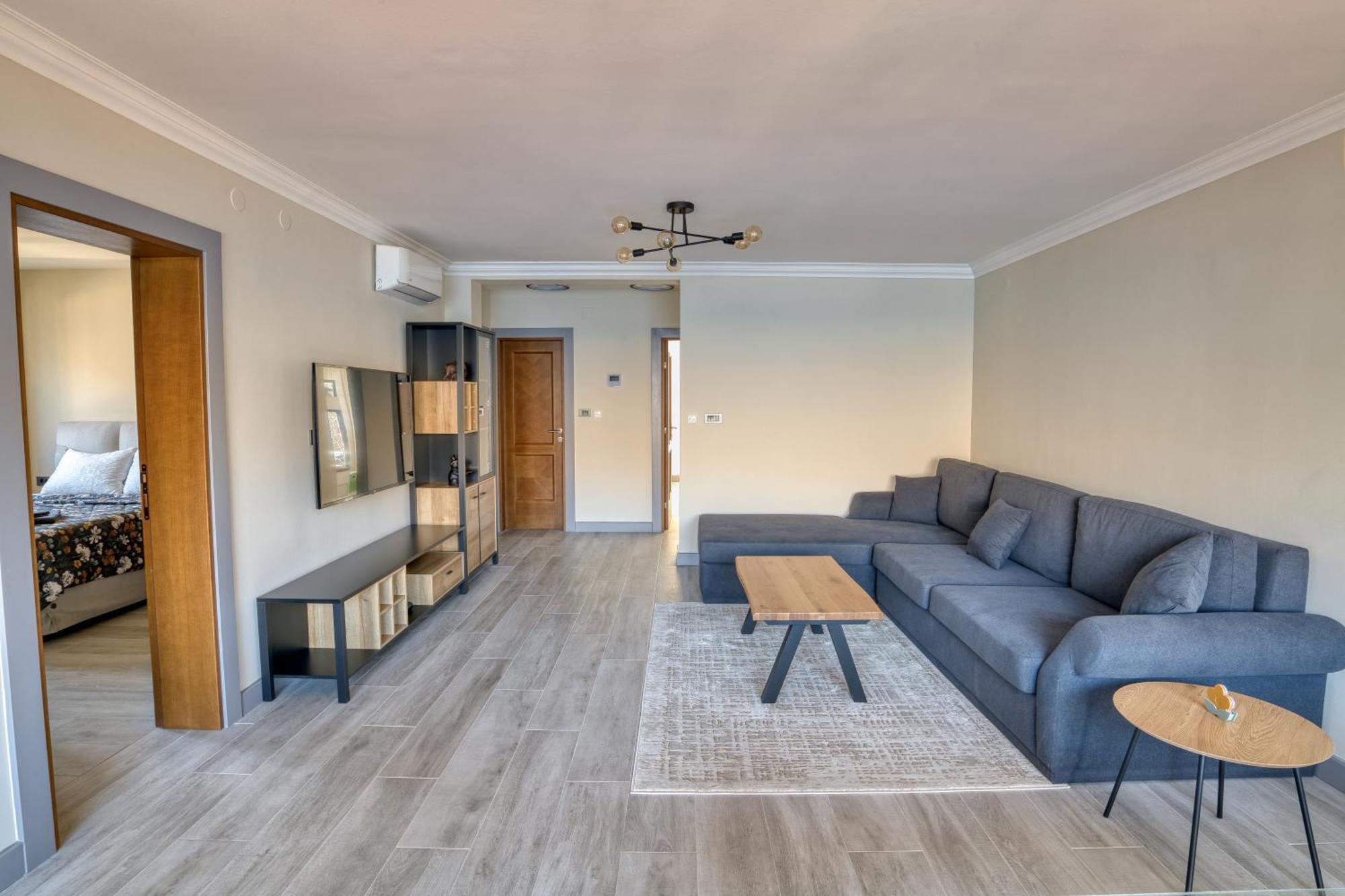 Luxurious 3-Bedroom Apartment By Mn Property Cattaro Esterno foto