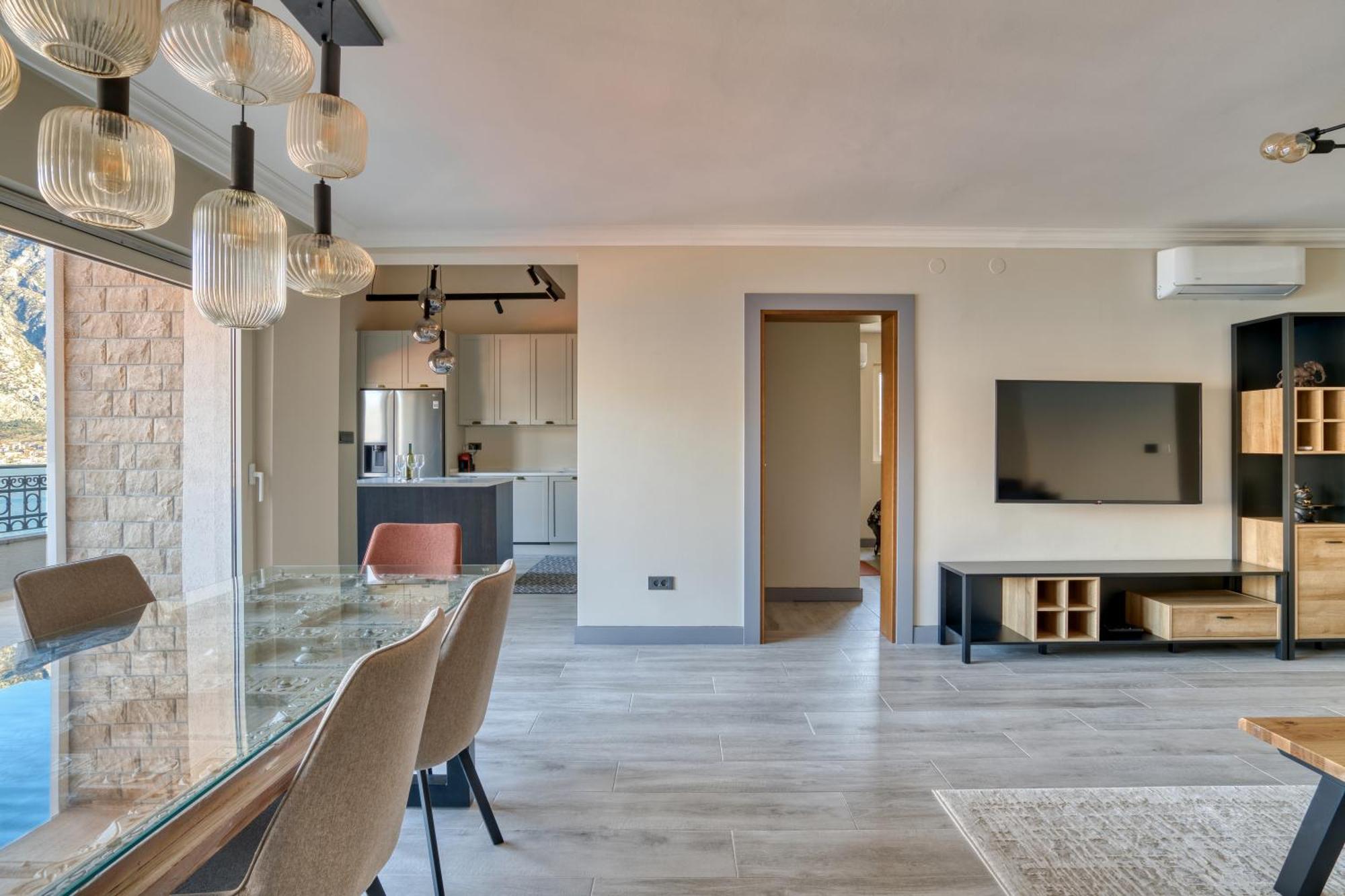 Luxurious 3-Bedroom Apartment By Mn Property Cattaro Esterno foto