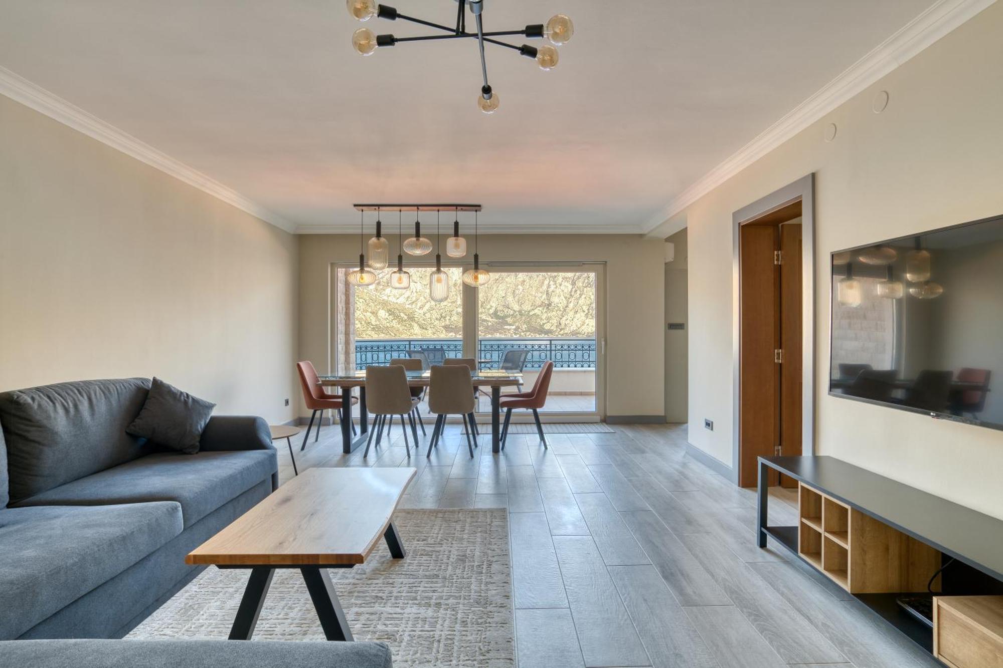 Luxurious 3-Bedroom Apartment By Mn Property Cattaro Esterno foto