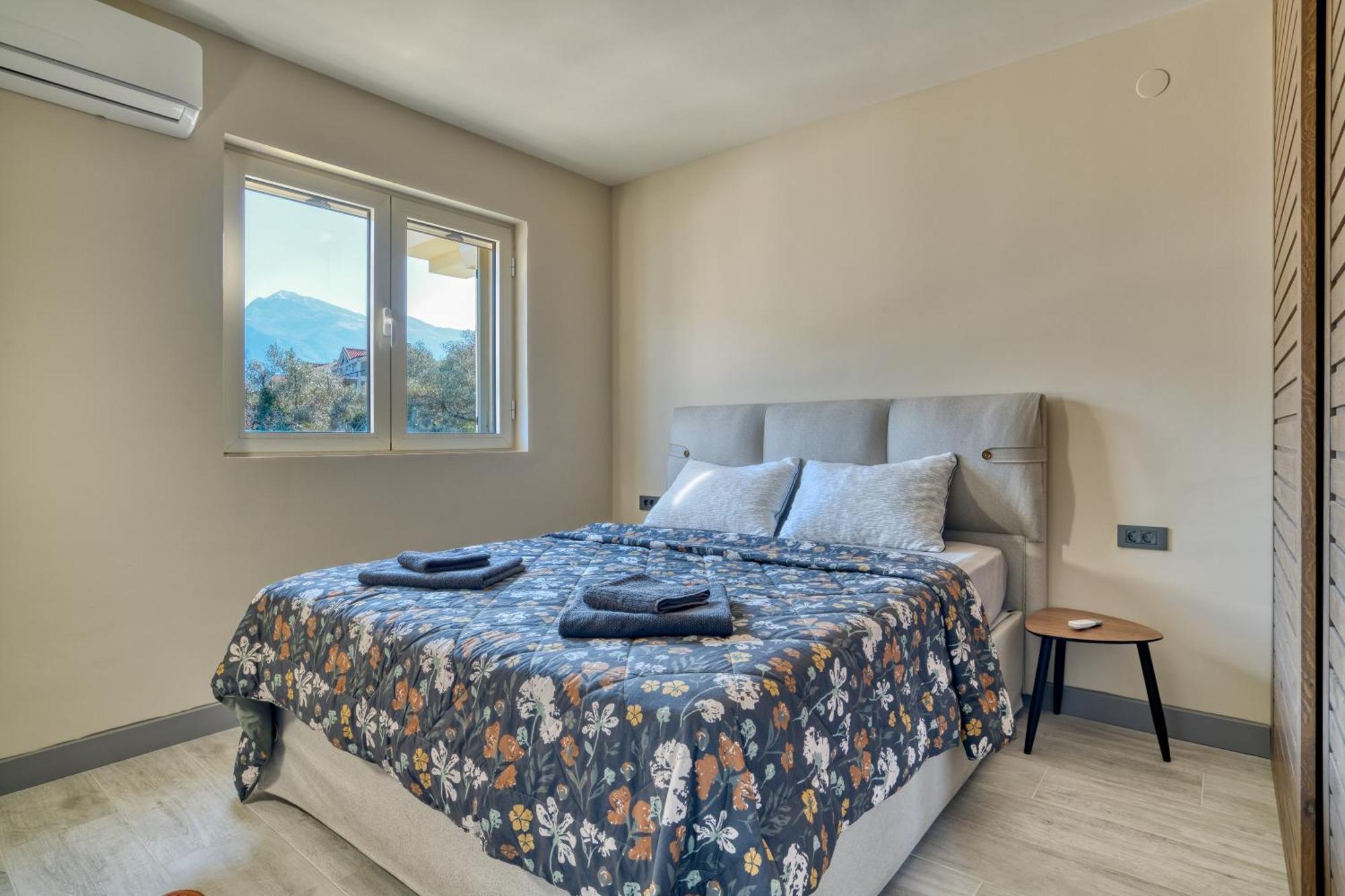 Luxurious 3-Bedroom Apartment By Mn Property Cattaro Esterno foto