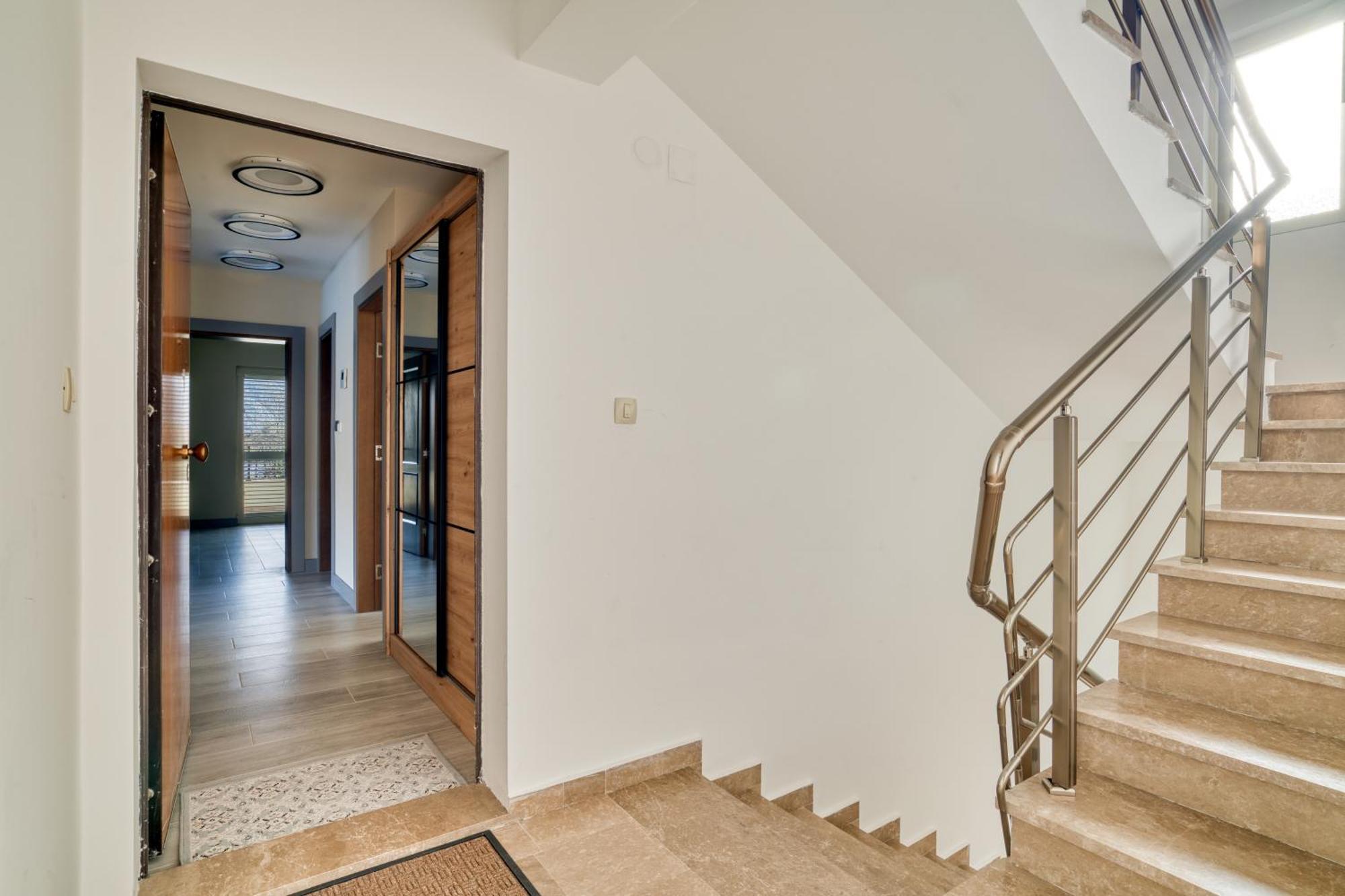 Luxurious 3-Bedroom Apartment By Mn Property Cattaro Esterno foto